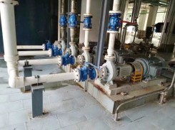 清水(shuǐ)離心泵(bèng)使用現(xian)場